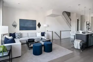 images-Commonwealth Place at Westfields - The Braddock