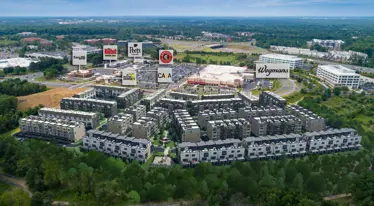 images-Commonwealth Place at Westfields - The Fairfax