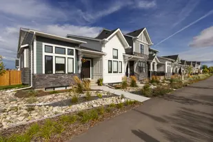 images-Arrive D'Arcy II