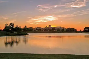 images-Towne Lake - 70'